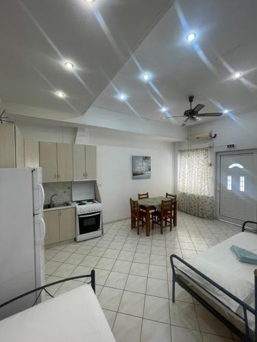 Kamena Vourla Apartment | ΕΝΟΙΚΙΑΖΟΜΕΝΑ ΕΠΙΠΛΩΜΕΝΑ ΔΙΑΜΕΡΙΣΜΑτα