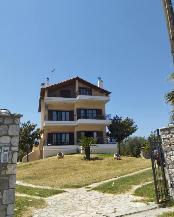 Aigio House | κτήμα ΝΟΣΤΟΣ