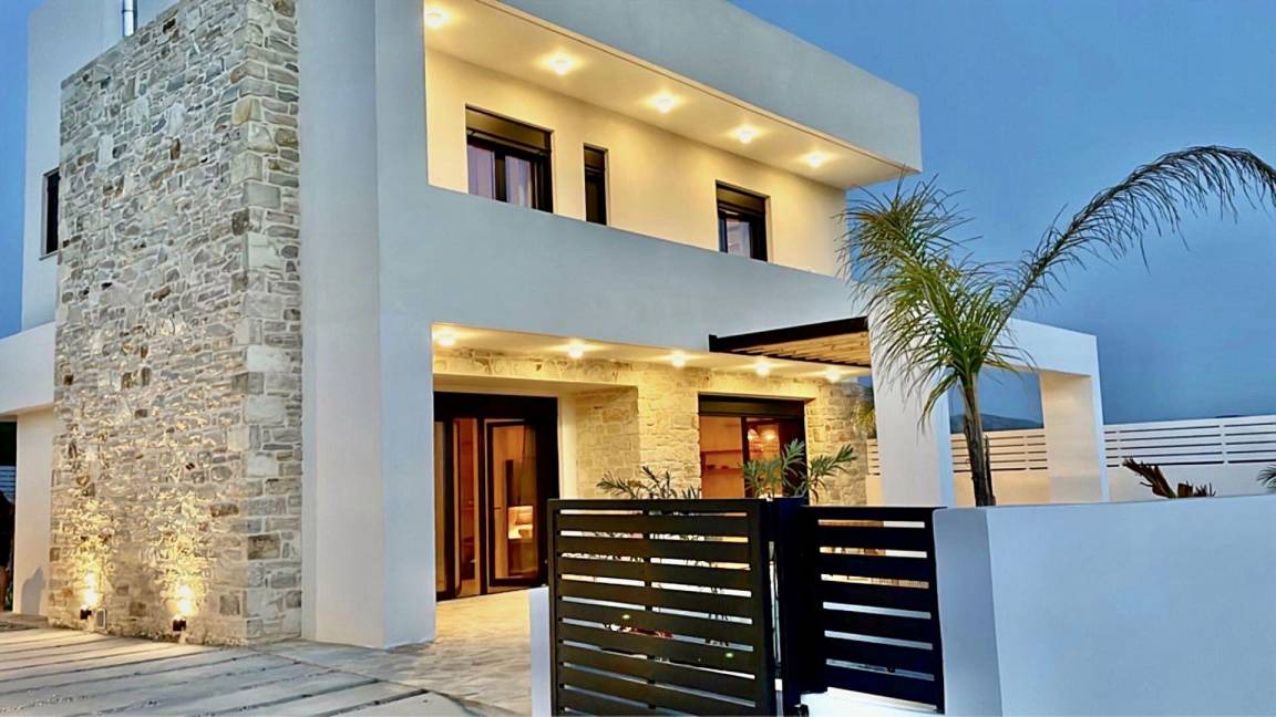 Kamilari House | 120 m² House ∙ 2 bedrooms ∙ 4 guests
