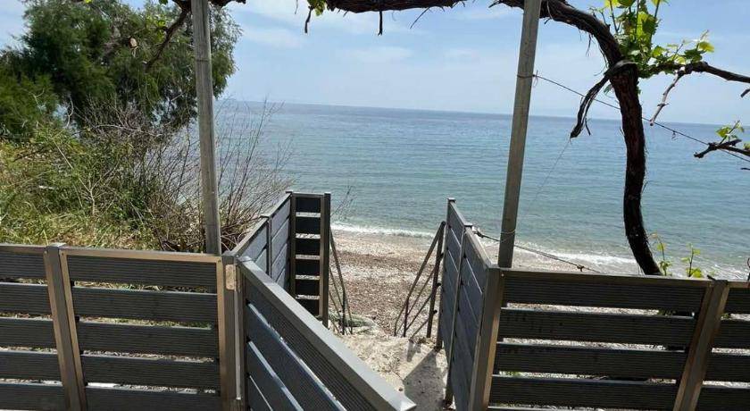 Plomari Apartment | 130 m² Apartment ∙ 2 bedrooms ∙ 4 guests