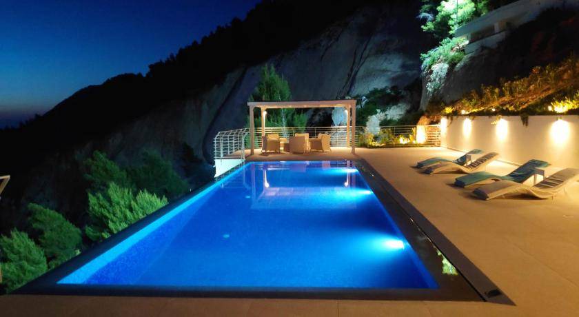 Evgiros Resort | 139 m² Resort ∙ 3 bedrooms ∙ 8 guests