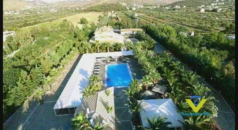 Saronikos Villa | 1650 m² Villa ∙ 21 bedrooms ∙ 40 guests