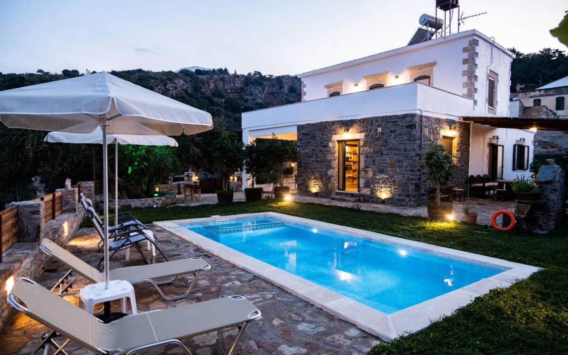 Pemonia Villa | 173 m² Villa ∙ 3 bedrooms ∙ 7 guests