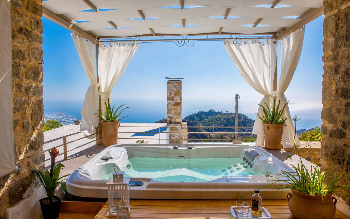 Anatoli House | 185 m² House ∙ 4 bedrooms ∙ 10 guests