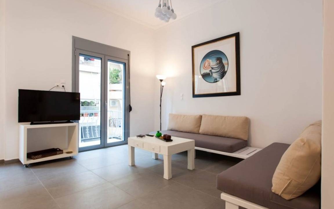 Exarhia Apartment | 190 m² Apartment ∙ 5 bedrooms ∙ 15 guests