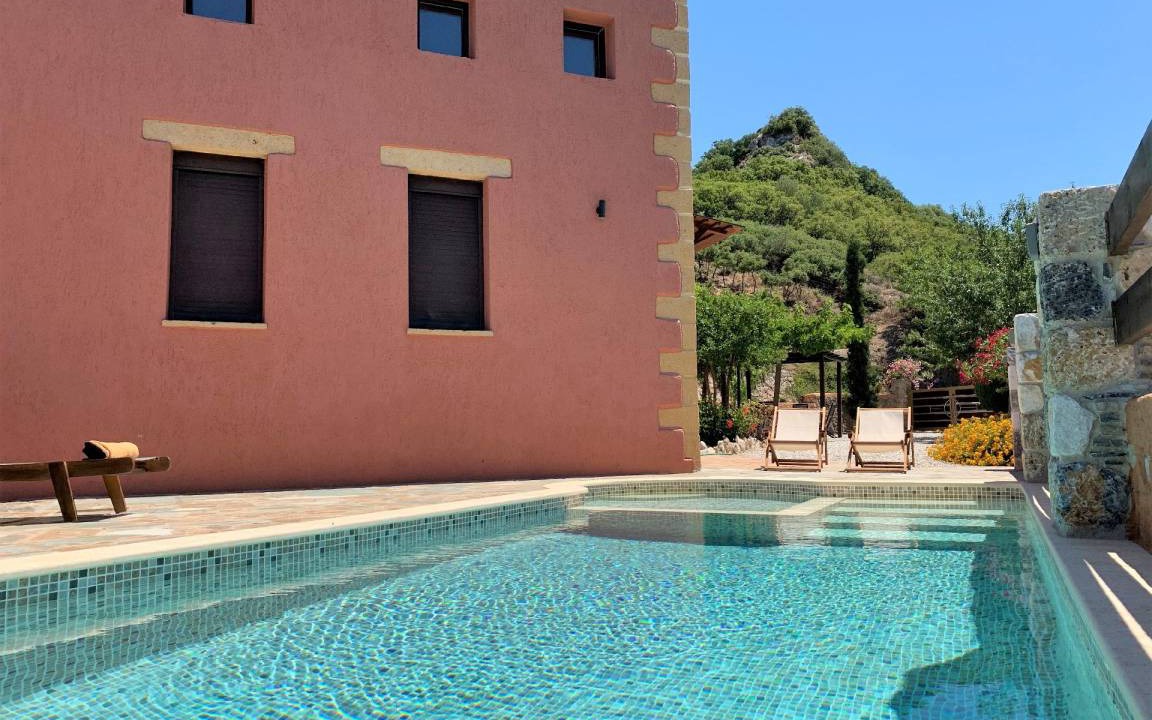 Prodromi House | 200 m² House ∙ 4 bedrooms ∙ 9 guests