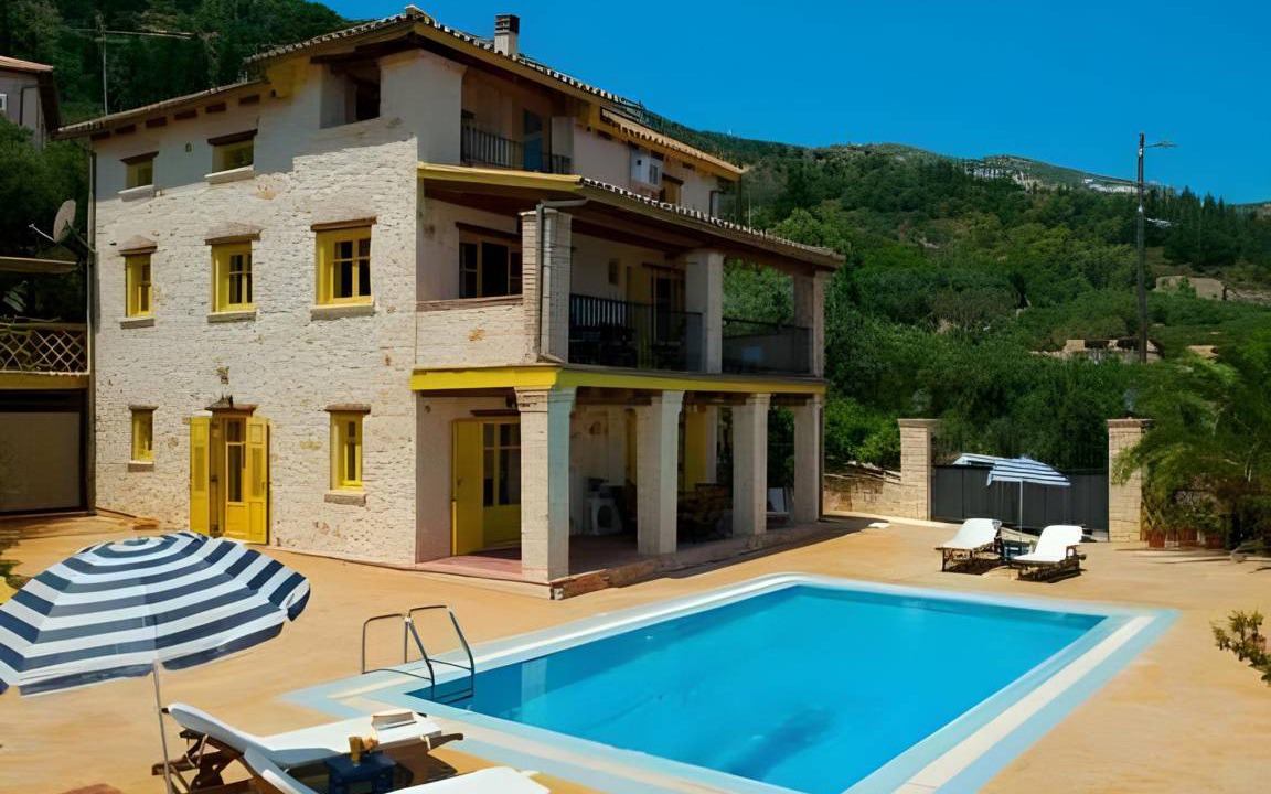Xirokastello Resort | 200 m² Resort ∙ 4 bedrooms ∙ 127 guests