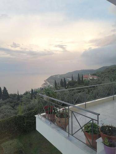 Paralia Porovitsis House | 210 m² House ∙ 1 bedroom ∙ 6 guests