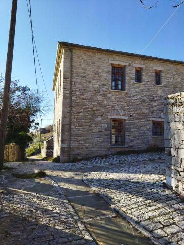Zagori Villa | 216 m² Villa ∙ 5 bedrooms ∙ 11 guests