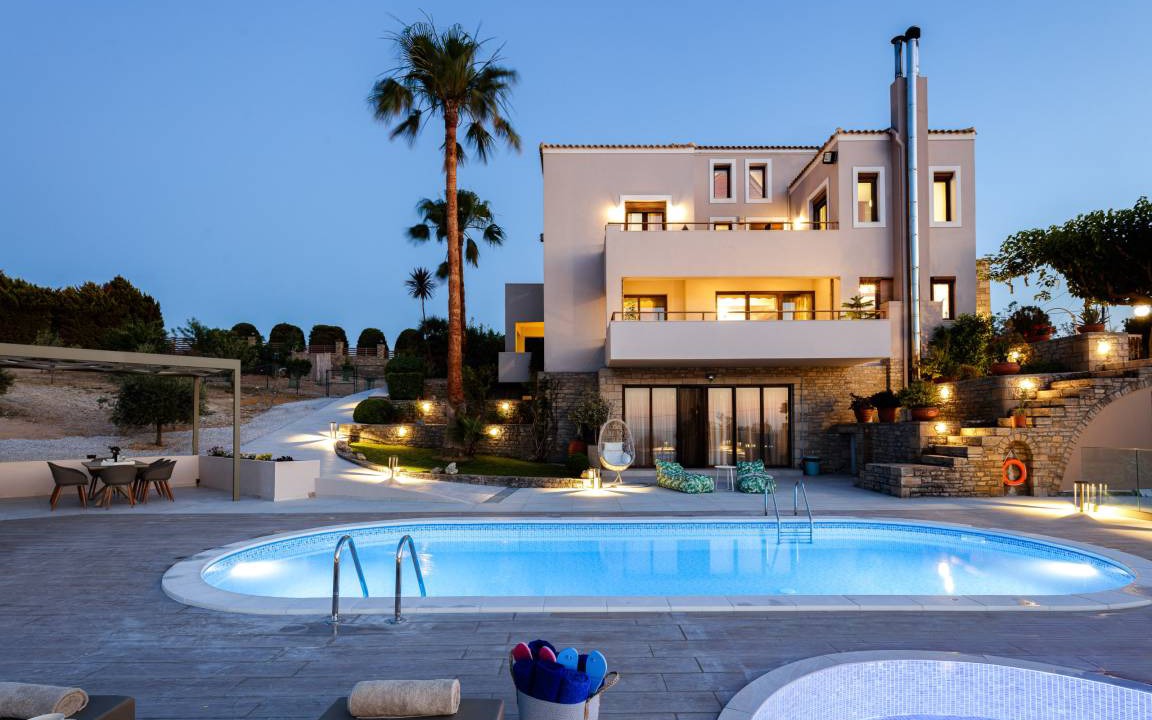 Tria Monastiria Villa | 250 m² Villa ∙ 6 bedrooms ∙ 16 guests