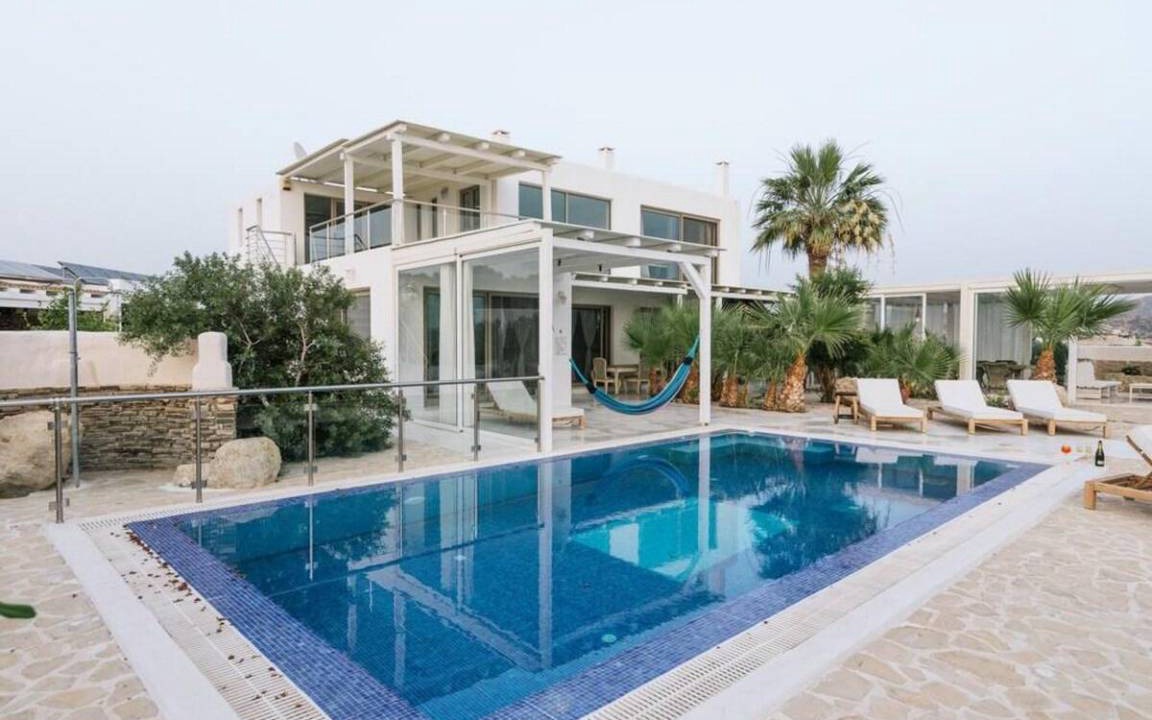 Kalamaki Villa | 250 m² Villa ∙ 4 bedrooms ∙ 8 guests