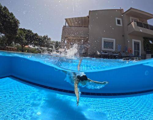 Gouves Villa | 253 m² Villa ∙ 6 bedrooms ∙ 12 guests