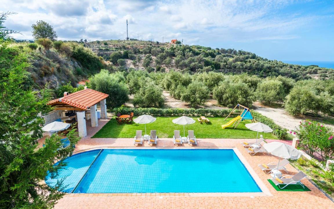 Kirianna House | 270 m² House ∙ 5 bedrooms ∙ 13 guests