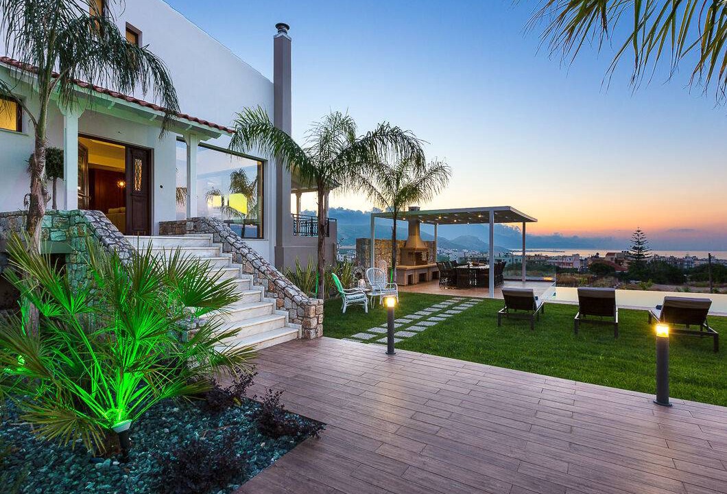 Kissamos Villa | 280 m² Villa ∙ 5 bedrooms ∙ 11 guests