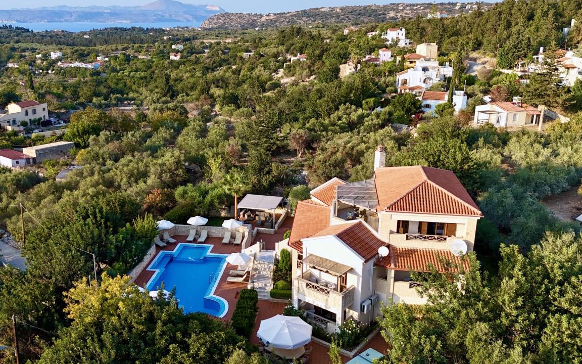 Gavalochori Villa | 296 m² Villa ∙ 6 bedrooms ∙ 13 guests