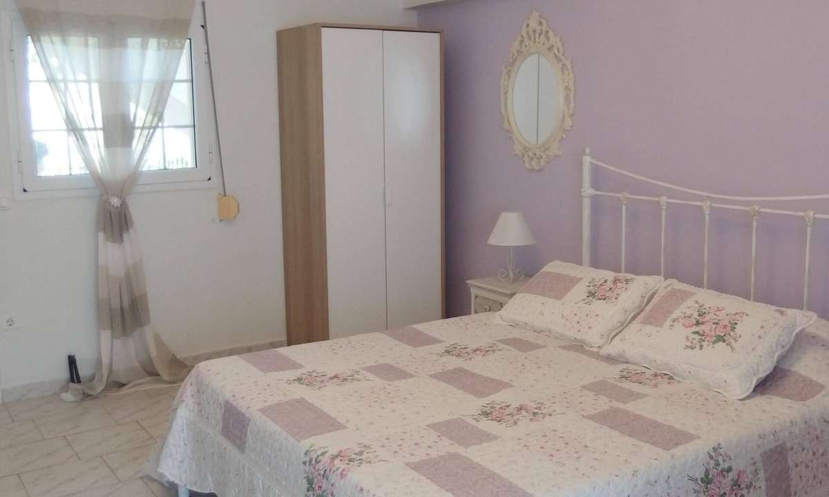 Zola Apartment | # 3 Studios Christos