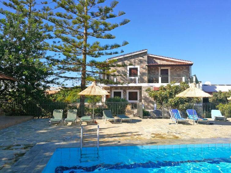 Old Hersonissos Apartment | 30 m² Apartment ∙ 1 bedroom ∙ 4 guests