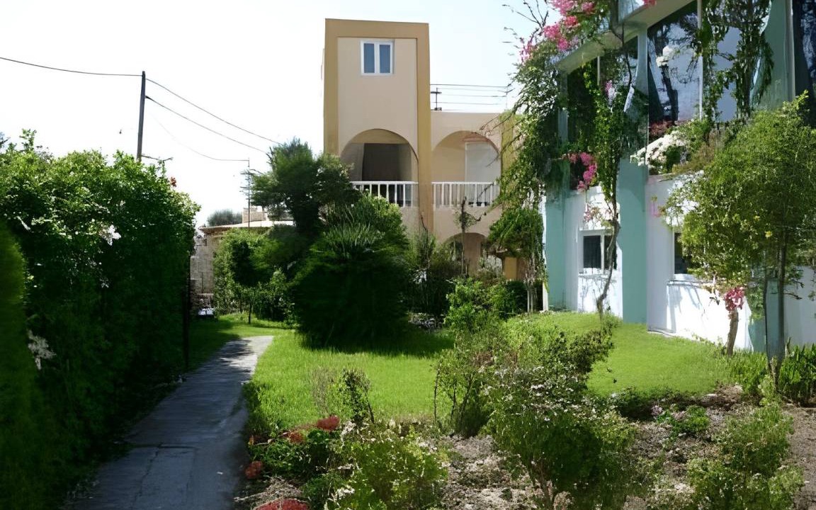 Petaloudes Apartment | 30 m² Serviced apartment ∙ 10 guests