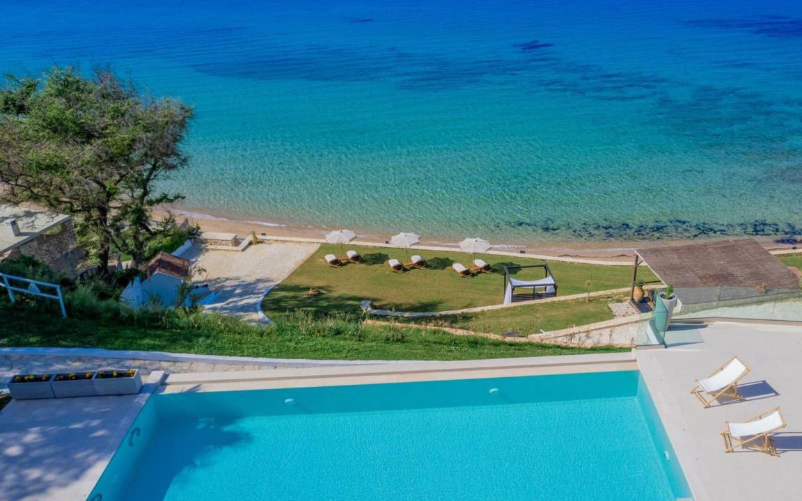 Neromilos Villa | 300 m² Villa ∙ 1 bedroom ∙ 11 guests