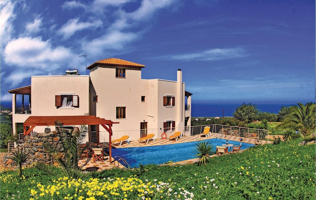 Milatos House | 5 bedroom accommodation in Milatos, Lasithi