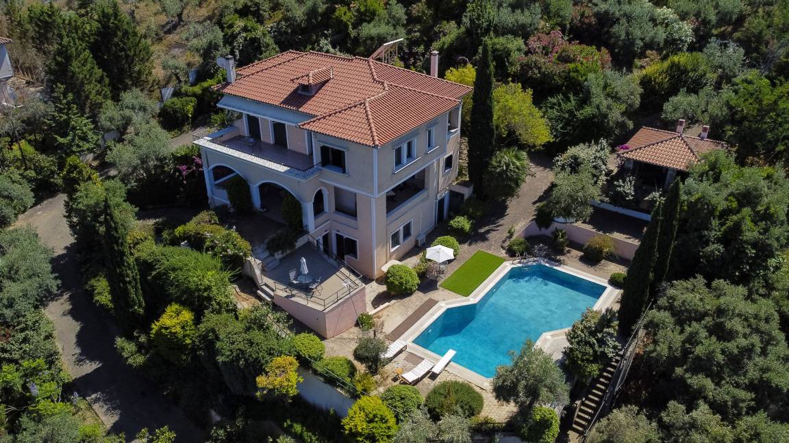 Pella Region Villa | 580 m² Villa ∙ 11 bedrooms ∙ 24 guests