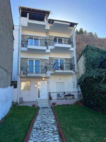Florina Apartment | 80 m² Apartment ∙ 2 bedrooms ∙ 6 guests