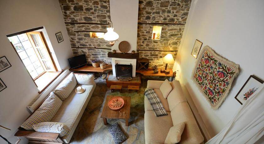 Lafkos House | 90 m² House ∙ 2 bedrooms ∙ 9 guests