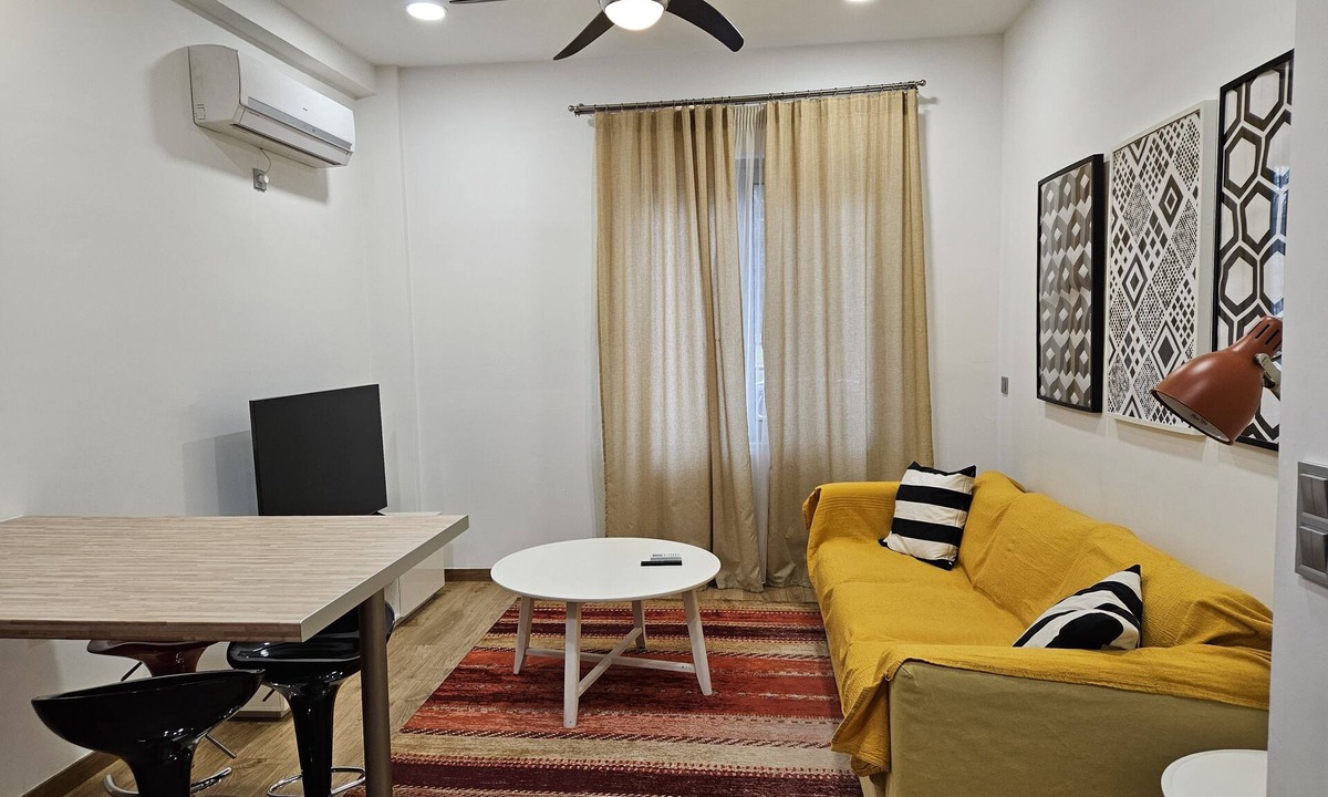 Kolokinthou Apartment | Academia by the Park - Flat 02