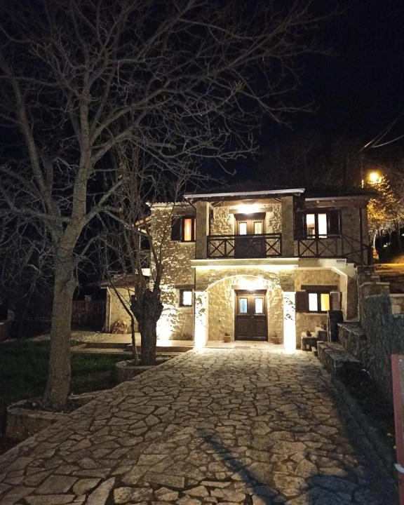 Synikia Mesi Trikalon Villa | AELIA HOME
