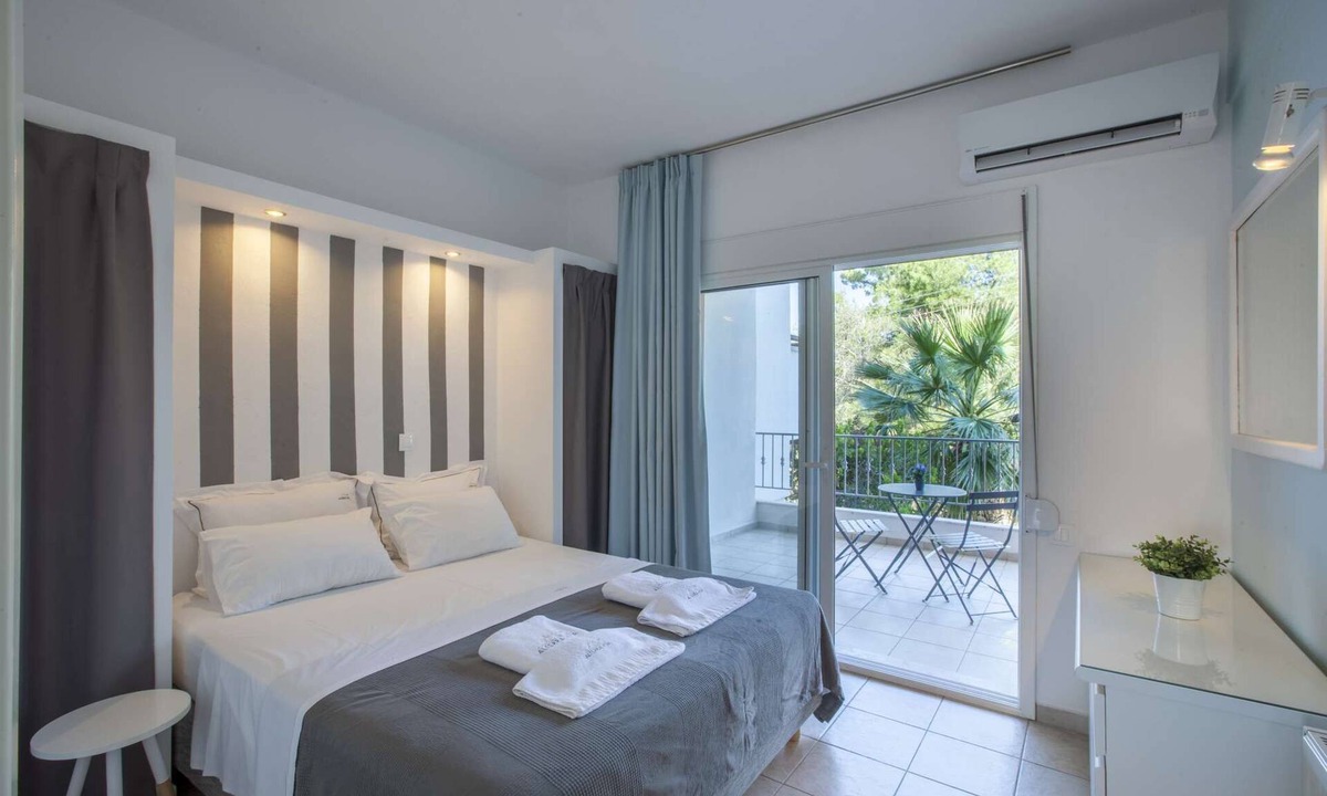 Neos Marmaras Apartment | Alterra Vita Apartments: Apartment with Sea View (sleeps 4)