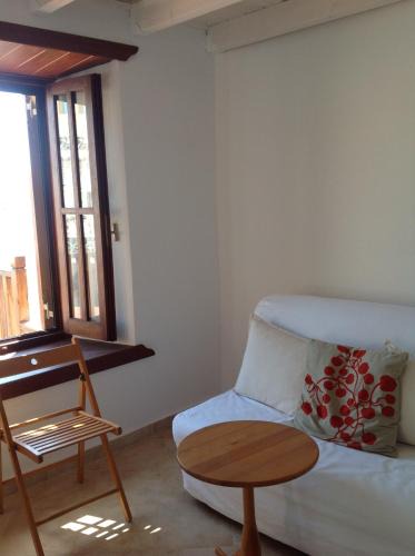 Halki Apartment | Amalia Harbor