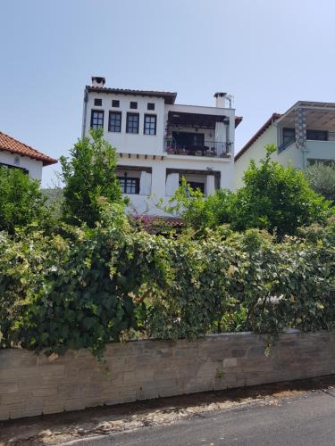 Kalamos House | AMMOS & ASTERIAS FAMILY APARTMENTS