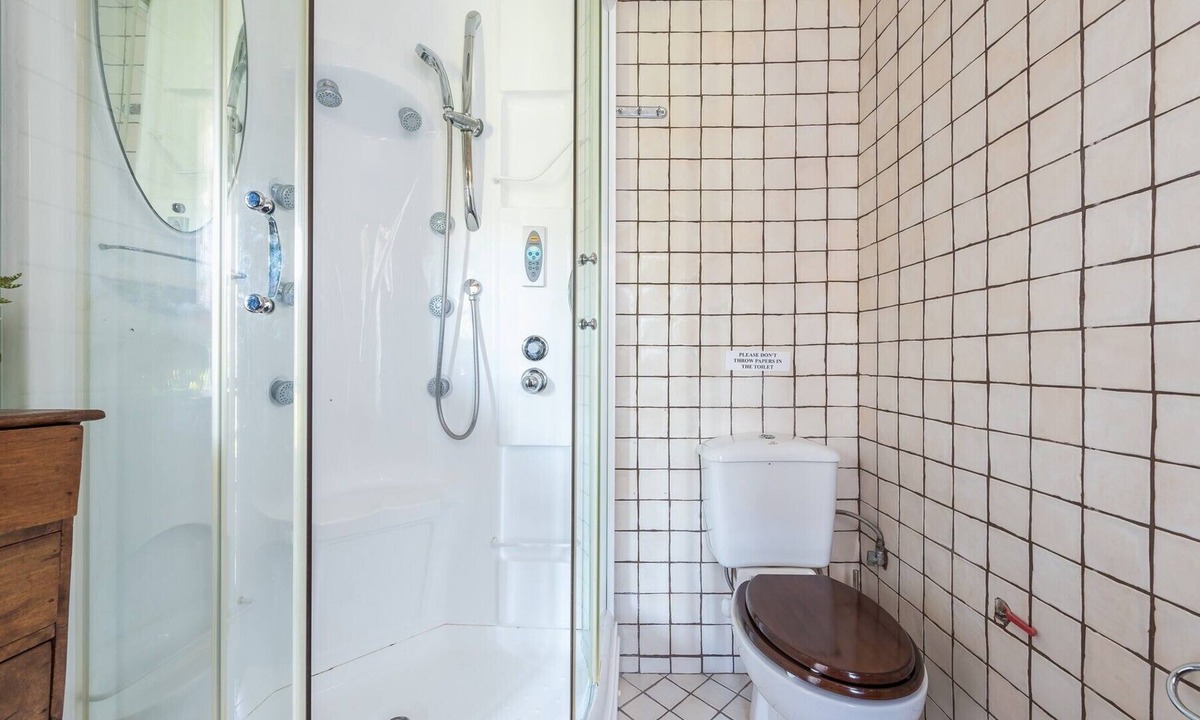 Egira House | Ampelos Estate –10+ people estate on private ranch