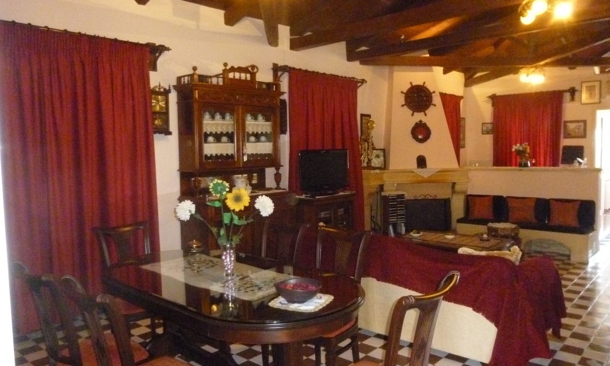 Agia Marina Villa | ANEMELIA VILLA , A TRADITIONAL HOUSE IN AGIOS DIMITRIOS, ZAKYNTHOS , GREECE .
