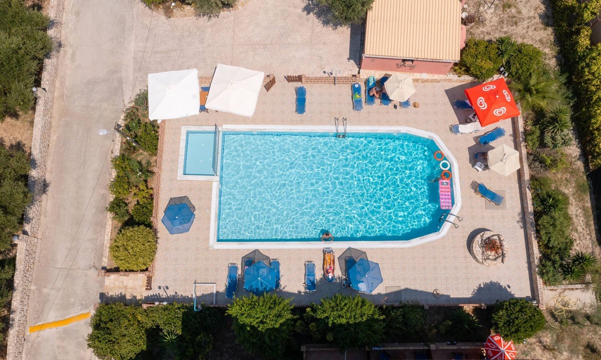 Ano Vasilikos Apartment | Anemomylos Studios - 1 Bedroom Apartment G.F. N4