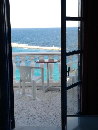 Kokkari Bed & Breakfast | Anthemis Rooms