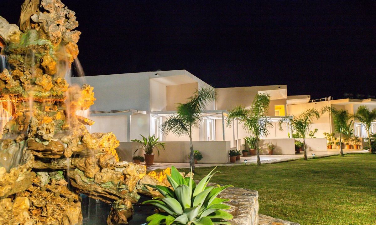 Paralia Kourna House | Argiri Apartments & Suites