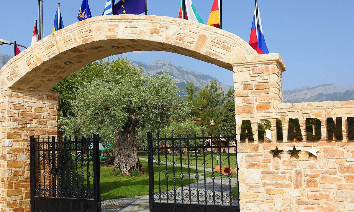 Thasos Town Hotel | Ariadni Hotel Bungalows