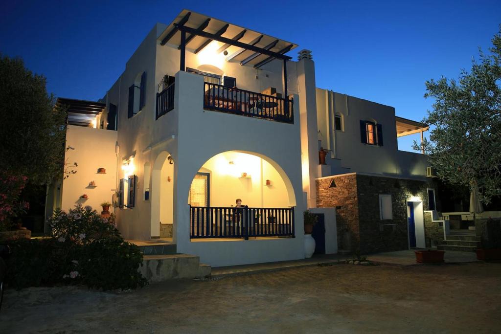 Platis Gialos Apartment | Aristeides - Moscha Apartments