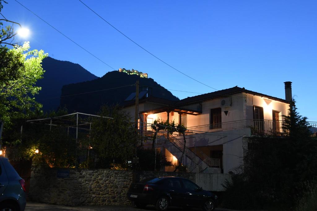 Mystras Apartment | Art Flowers and Culture
