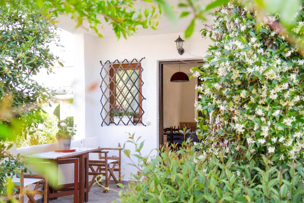 Siviri House | At Lena's