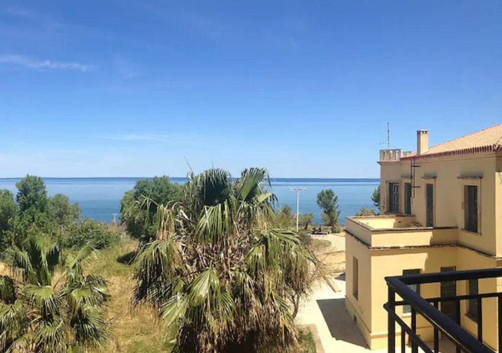 Khora Sfakion Apartment | At the Beach! +10min= port&center.