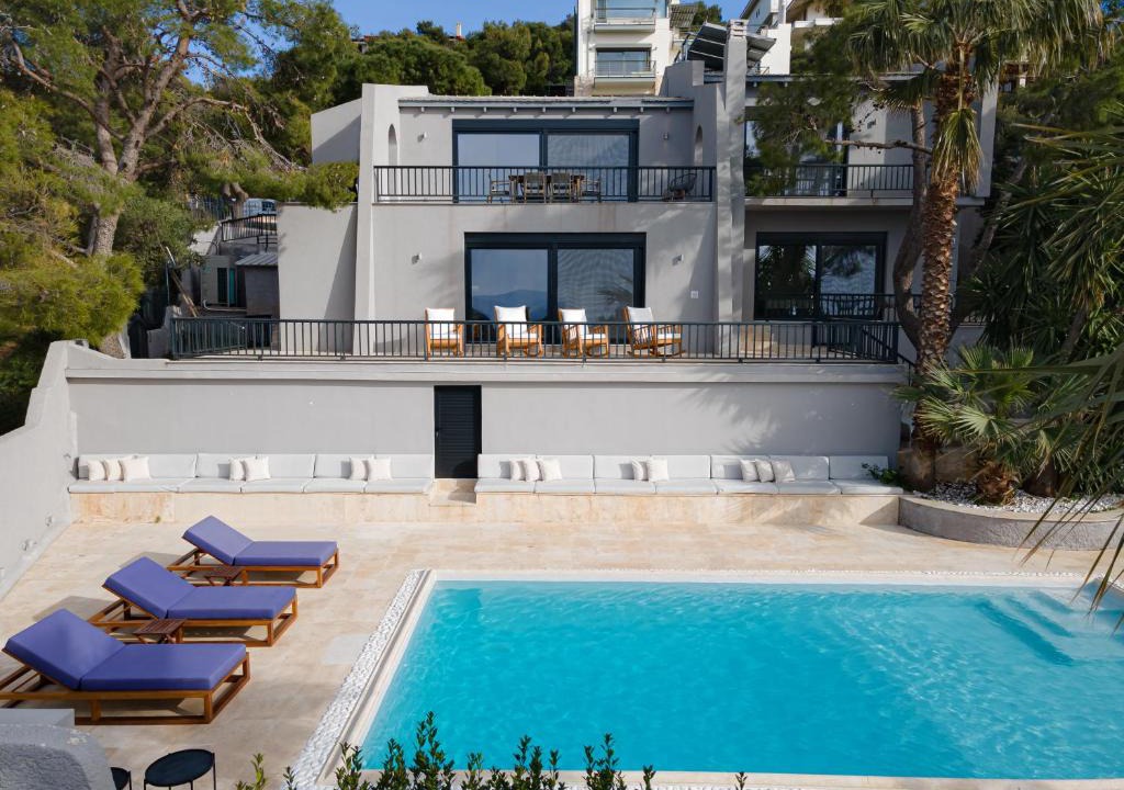 Saronida Villa | Athenian Black Villa