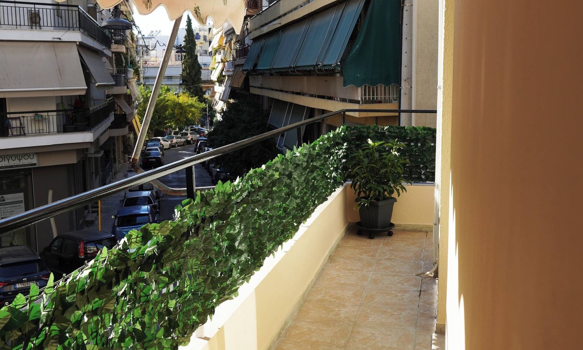 Petralona Apartment | Athenian Petralona Suite