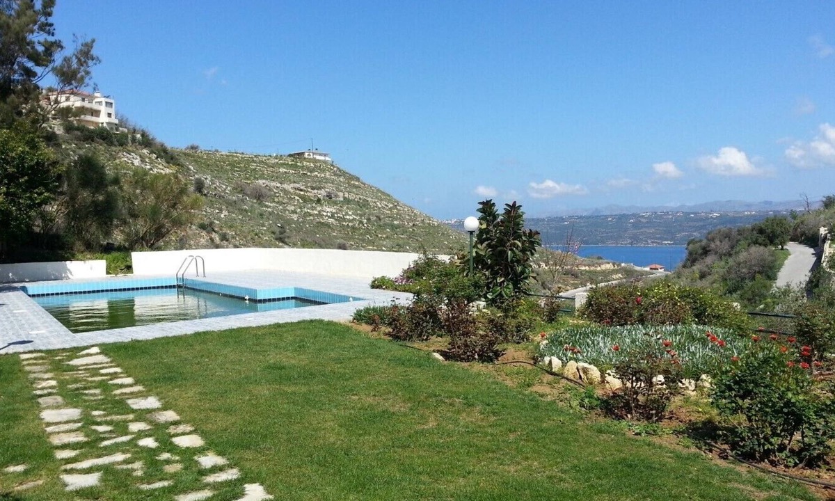 Megala Chorafia Villa | Beautiful Garden - Private Pool - Sea View - BBQ