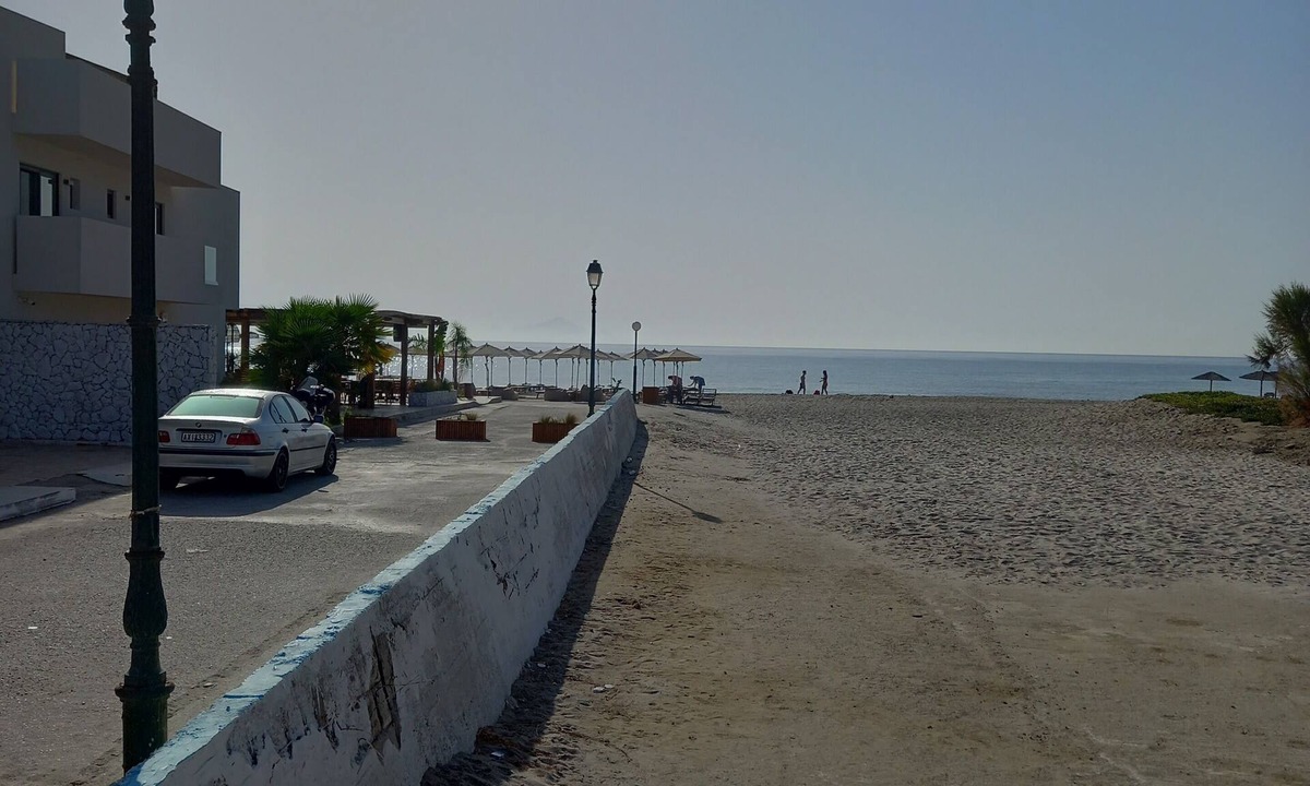 Kardamena Apartment | Big cozy apatrtment with private garden, 50ft from beach, 10 min from airport