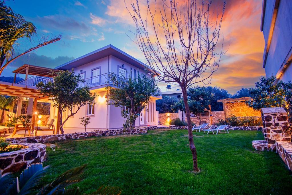 Palaiochora Villa | Bitsakis Family - Paleochora Luxury Villa