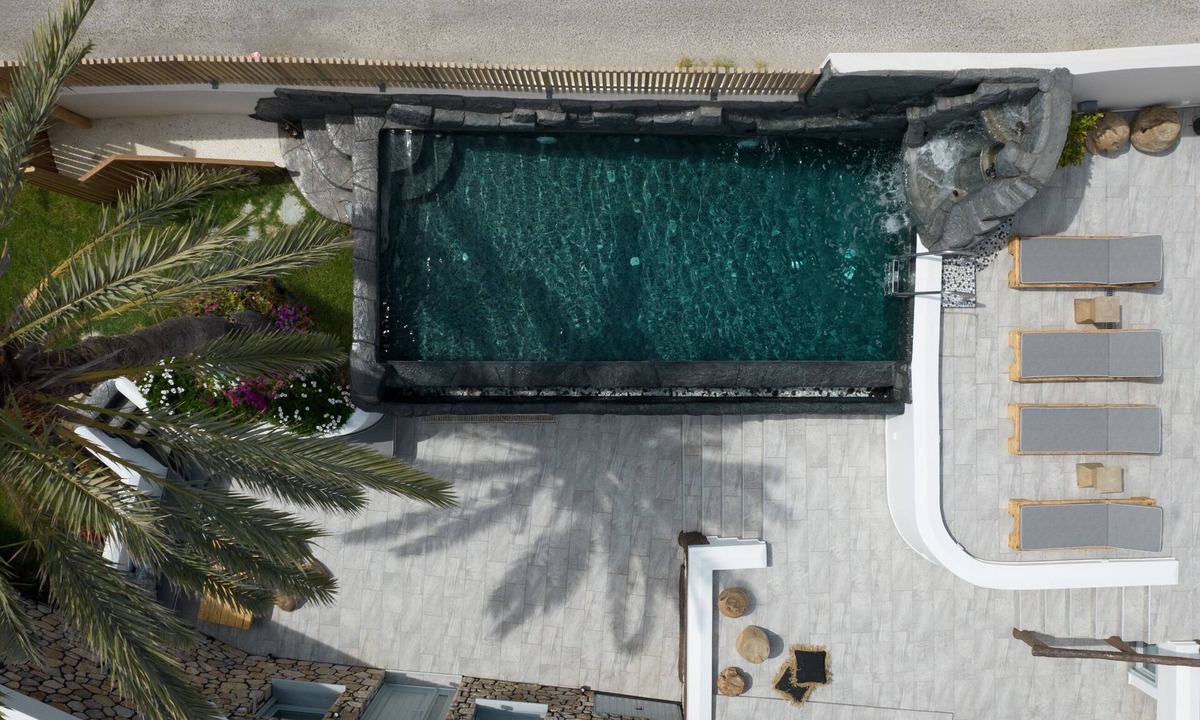 Karterados Villa | Black Occhio Villa Santorini