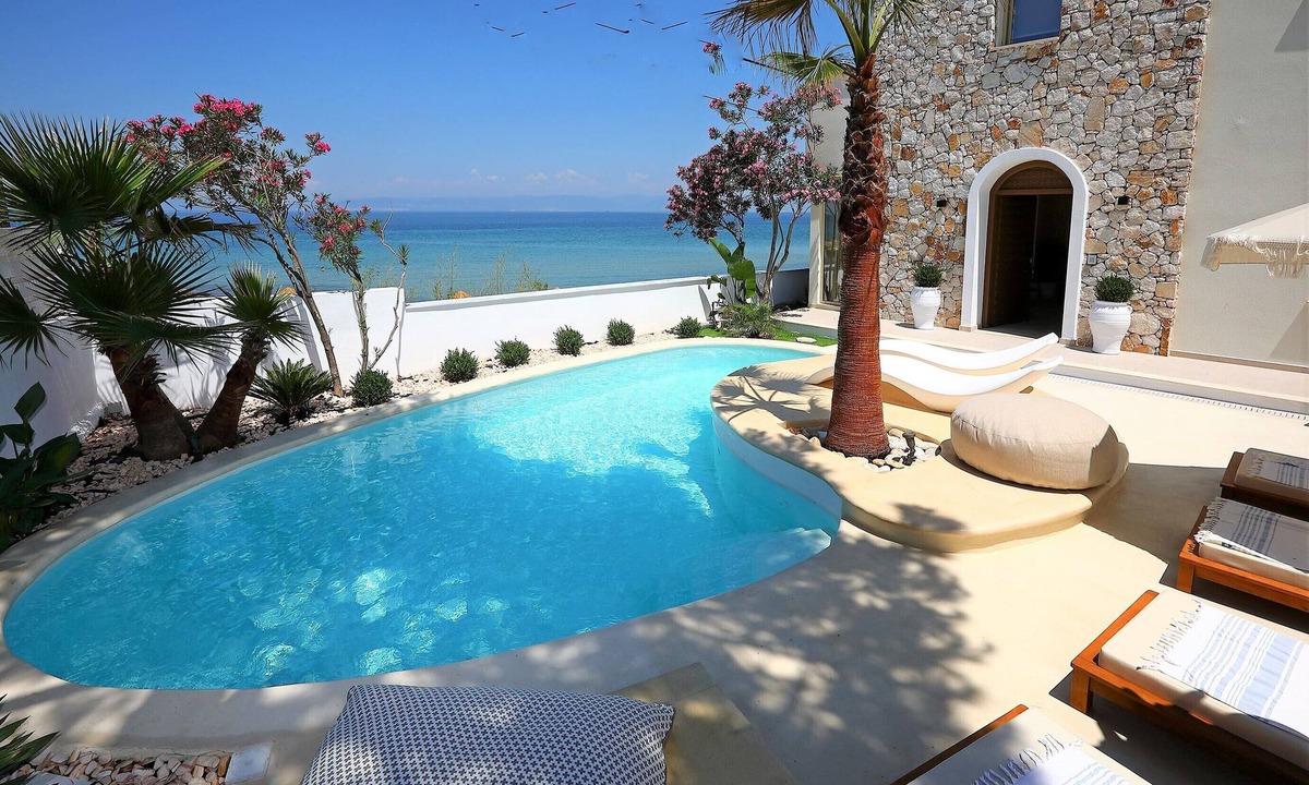 Skala Sotiros Villa | Byblos Aqua, The Amazing Sea Front Villa
