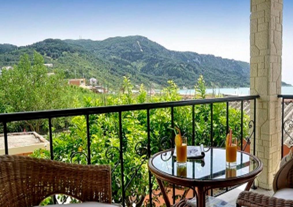 Agios Georgios Pagon House | Caramela Beach House